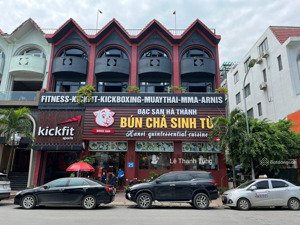 nóng! cho thuê nhà mặt phố nguyễn văn tuyết, dt: 120m2 x 4t, mặt tiền 12m, đoạn đẹp nhất phố.