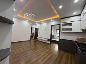 cần bán căn gấp hộ chung cư sdu 143 trần phú dt 70m2, 3pn 2vs, trung tâm văn quán, hà đông