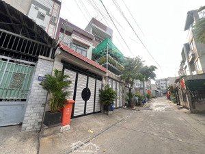 nhà đẹp tặng full nội thất cao cấp - hẻm 1 sẹc xe tải tránh nhau - hoàn công đầy đủ