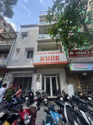 cho thuê nhà mặt tiền 64 hồ tùng mậu, bến nghé, quận 1 - 4x30m- trệt 3 lầu st- ngay bitexco