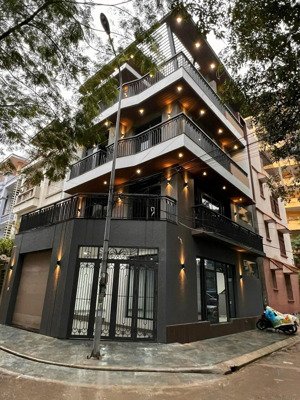 mới.cho thuê mbkd phố nguyễn thị định.diện tích 65m2 x 5 tầng, mặt tiền 5m,giá thuê 70tr/ tháng