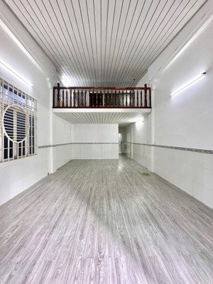 cho thuê nhà kdc 91b lộ oto nhà có 3 p ngủ tiện ở gia đình vp công ty