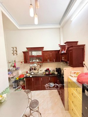 bán nhà hxh huỳnh văn nghệ 38m2 3 tầng đúc thật gần sân bay chỉ 4.8 tỷ