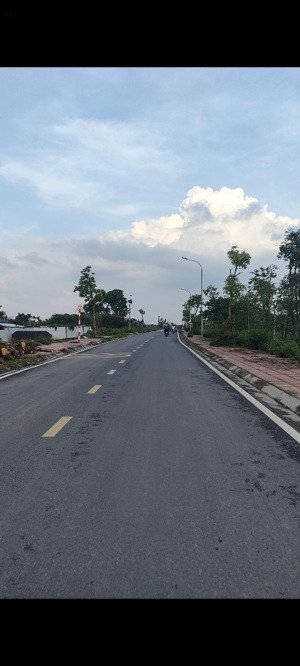 bán nhà cấp 4 riêng sổ đất nông nghiệp mặt đương thông rộng 8m xã an thượng hoài đức hà nội