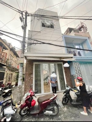 nhà căn góc hẻm 6m thông vườn lài (4 x 10m) 2,5 tấm, 3 phòng ngủ, 2 wc, 1 sân thượng