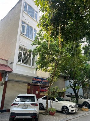 nhà đẹp văn phú, ô tô tránh kinh doanh ngay quận uỷ hà đông. 42m2, chỉ 12,5 tỷ. 