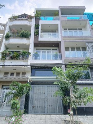 bổ rẻ !! nhà mặt tiền bình phú 1, f.10, quận 6 (4x18m~72m2) 5 tầng chỉ 10.9 tỷ