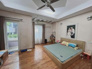 chính chủ bán nhà mặt phố trần khát chân kinh doanh cực hiếm đt 