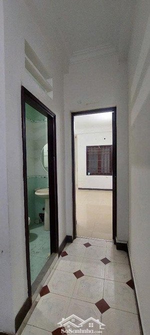 nhà hot khu d hẻm 69 d2 nguyễn gia trí p.25 bình thạnh