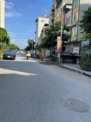 BÁN NHÀ TRUNG TÂM MỄ TRÌ - OTO ĐỖ SÁT NHÀ - NHÀ ĐẸP SẴN Ở - BẠT NGÀN TIỆN ÍCH - GIẾNG TRỜI CỰC THOÁNG SÁNG - CHỈ NHỈNH 7 tỷ - LH 0966507875