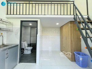 căn hộ dịch vụ ở được 4 người 4 xe đi bộ qua hutech