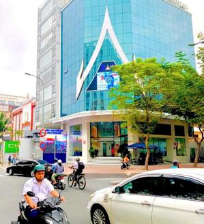 60 tỷ! Bán MT Đ. Nguyễn Trãi, Quận 1 - 4,2m x 30m - 576,5m2 sàn - 5 Tầng