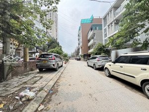 nhà mới 7 tầng ngọc thụy thang máy gara ô tô full nội thất nhập khẩu đường 7m