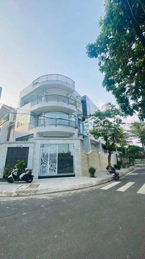 biệt thự trung sơn bình chánh diện tích : 10 x 20 căn góc view công viên