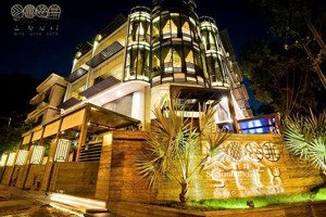 bán tòa nhà góc 2 mặt tiền phan đình phùng. dt 300m2(15x20m), 8 tầng tn 180tr. giá 60 tỷ, tin thật