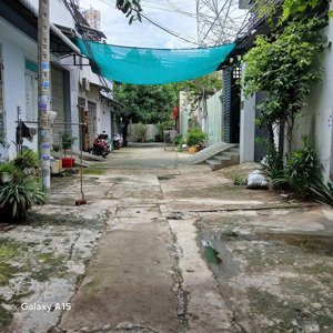 4 tỷ 700 thương lượng, bán nhà mới 2 tầng ,đường 8 mét, diện tích : ngan 4,3 mét dài 17 mét.