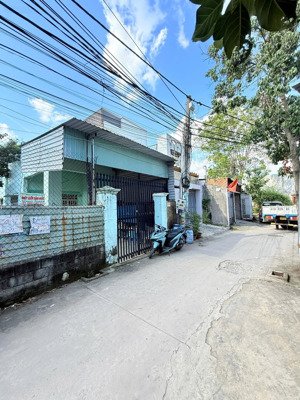 bán đất tặng nhà cấp 4 ngay ngã tư chiêu liêu, dĩ an