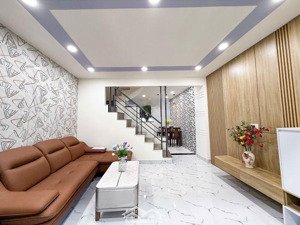 nhà gò vấp gần tân sơn nhất, 44 m2 ngang 4,4m