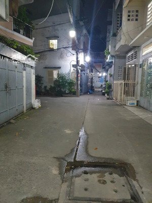 nhà hxh đường phạm văn hai, p.3, tân bình, dt 43m, 2 tầng, giá 5,5 tỷ.