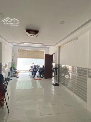 cách mặt tiền 1 căn - hẻm xe tải - ngang hiếm 6m - cho thuê 30tr/tháng phú thọ hòa, tân phú