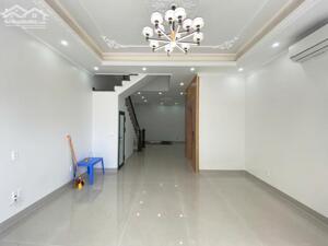 Cho thuê Nguyên Căn ở Hoàng Huy Mall - Có Thang Máy.