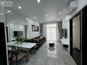 Cho thuê căn hộ cao cấp 2 p.ngủ (90m2) Vinhomes Marina.
