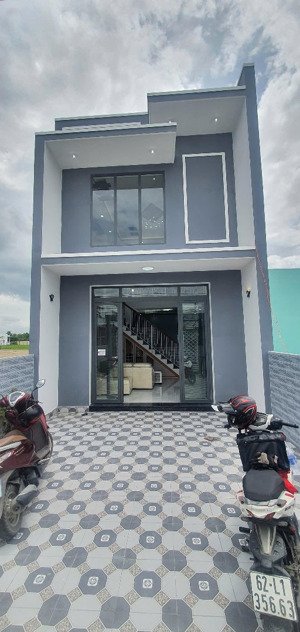 bán nhà riêng đường xe hơi tại ấp 3 xã long khê, long an giá ưu đãi 2,5tỷ, nhà mới 100%