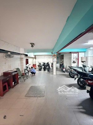 khách sạn 8 tầng, 8,2m x 20m, dòng tiền 250tr/tháng, hẻm xe tải, gần mặt tiền, ngay khu vip k300