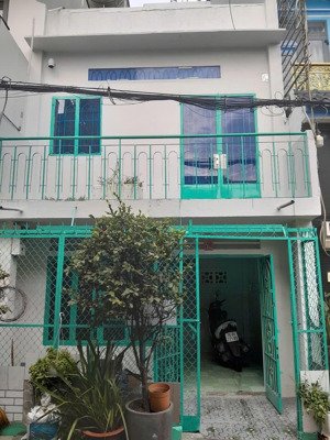 nhà 102/12/9 bình long, phú thạnh, tân phú, sạch sẽ, thoáng mát.