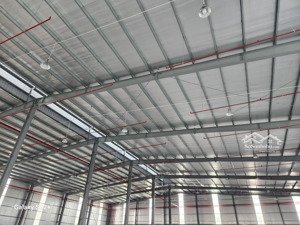 cho thuê kho xưởng tại xã ngọc hồi. diện tích kho xưởng khoảng 2300m2, văn phòng khoảng 500m2