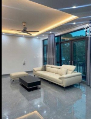 cho thuê mặt phố thái thịnh - đống đa - dt 50m2 x 4 tầng - thang máy - giá 50tr/tháng