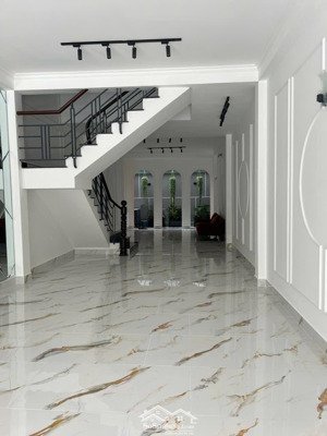 chủ cho thuê nhà phố đường quốc hương, ph. thảo điền, tp hcm - 4.2x17m - 3 tầng - 60tr/tháng