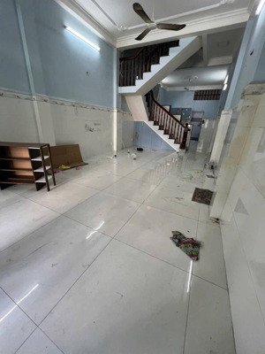 bán nhà lạc long quân, tân bình, 4 tầng, 76m2, hẻm ô tô thông. chỉ 8.3 tỷ