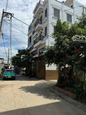 bán lô đất góc 2 mặt tiền 1 trục bờ kè sông vàm thuật, p15, gò vấp, dt 5,7x10m