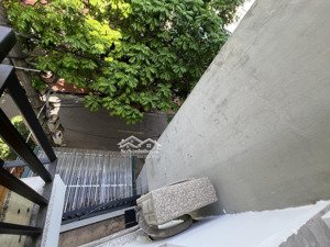 chính chủ cho thuê nhà mặt đường cù chính lan, thanh xuân, nhà nguyên căn 51m2