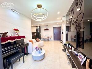 Bán căn hộ 2PN VIEW HỒ TÒA C6 Vinhomes D''Capitale - 8.3 tỷ