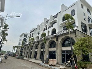 hàng cực hiếm view hồ! xẻ khe 120m2. mặt tiền rộng 8m dự án vaquarius văn giang. xây 4 tầng tum