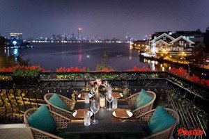 mặt bằng view hồ tại tp giao lưu. vị trí đắc địa phù hợp kinh doanh cafe, nhà hàng, showrom