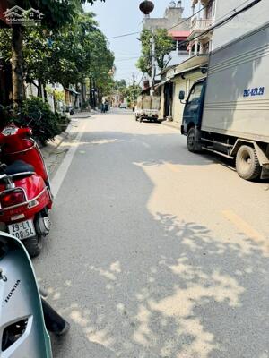 Đất 50m2 mặt đường ô tô tránh Minh Khai, Bắc Từ Liêm, Hà Nội, gần trung tâm Hành chính quận Bắc Từ Liêm.