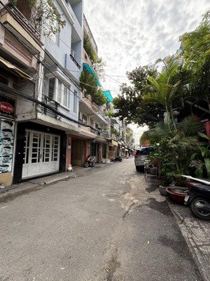 bán nhà quận tân bình, phạm văn hai, p.3, dt 65m2, ngay chợ phạm văn hai, hơn 6 tỷ!