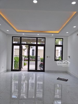 biệt thự/nhà phố liền kề 85m2, 3 phòng ngủ, solar city bến lức - nhà chính chủ không qua trung gian