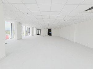 cho thuê lô góc 2 mặt tiền nguyễn hữu thọ