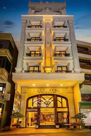 tòa khách sạn 5 sao phố cổ hoàn kiếm - 50m ra hồ gươm - 135m2 - 12 tâng 35 phòng - mặt tiền 8m.