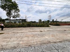 bán đất mặt tiền đường trung đoàn 14m, 120 m2 có thổ cư 100m, giá chỉ 2,3 tỷ