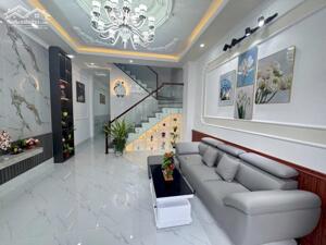 Chính chủ bán đất tặng nhà 81m2 gần Bến Xe Miền Tây, xe hơi ngủ trong nhà thoải mái