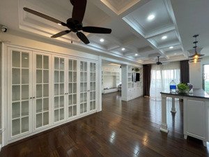 chuyển nhượng căn góc 3pn diện tích 112m2, toà garden gate khu sân bay, nhà y hình giá 8,3 tỷ