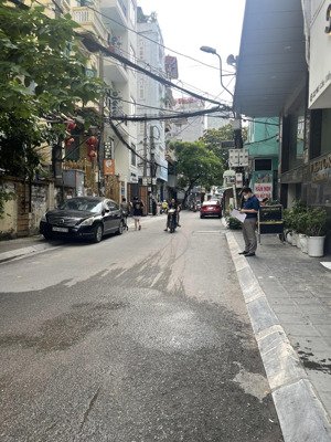 bán nhà cầu giấy _ mặt ô tô tránh kinh doanh 3 bước ra phố _ 110m2 chỉ 38tỷ