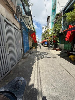 chỉ 5 tỷ hơn hẻm ô tô 6m, quận 11 kế bình thới, 45m2 (3,5x13m)