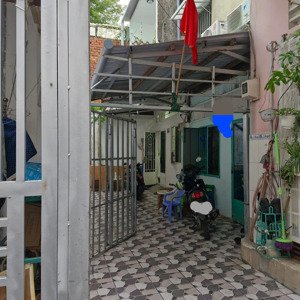 hạ giảm sốc chỉ còn 5,5tỷ nhà lã xuân oai, tnp a, quận 9, 156m2, dt 8x20m, gần chợ