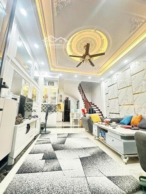 cực hiếm - hộ khẩu đống đa - gần ngã tư sở - thiết kế hiện đại ở ngay - 35m2 x 5 tầng chỉ 8x tỷ